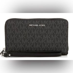 Michael Kors Black/Silver Jet Set Multifunction Wallet/Wristlet/Phone Case
